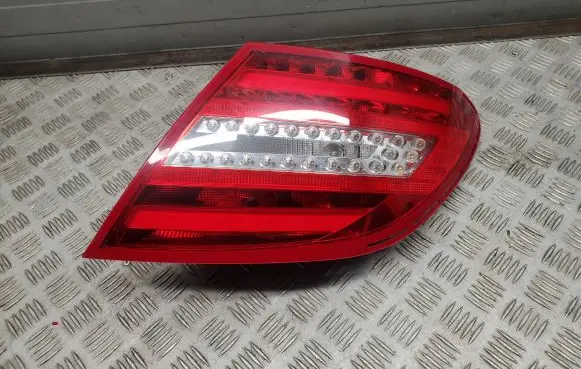 Mercedes-Benz C W204 Rear/tail lights A2049060703