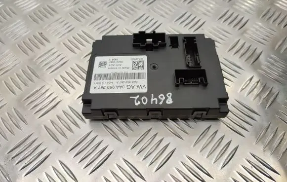 Volkswagen Golf Sportsvan Seat control module 3AA959257A