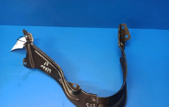 Mercedes-Benz C W203 Side radiator support slam panel 