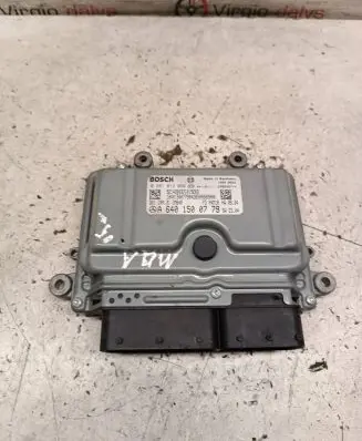 Mercedes-Benz A W169 Engine control unit/module A6401500779 1039S05774 0281012060