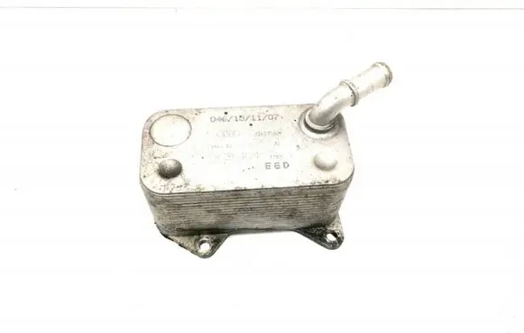 Oil filter mounting bracket