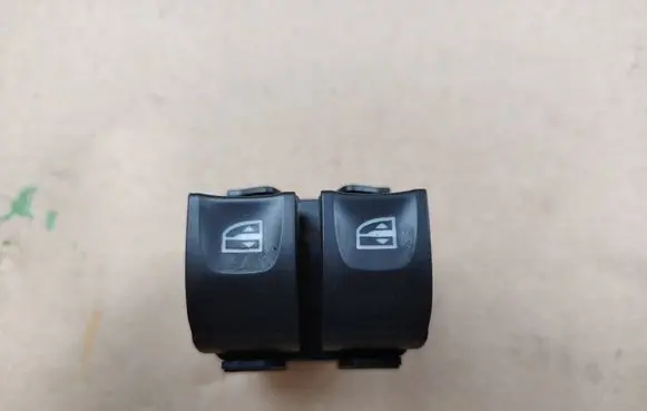 Dacia Sandero Electric window control switch 254110431R