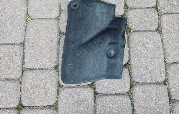 Citroen Berlingo Side door sound insulation 9817568480-