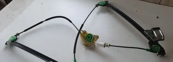 Porsche Boxster 987 Front door electric window regulator 