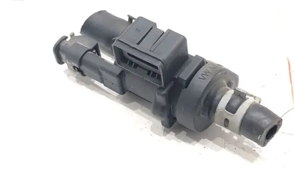 Skoda Kodiaq Fuel pressure regulator 06M906517E
