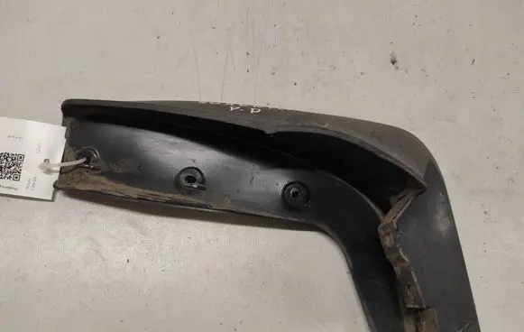 Mazda 5 Front mudguard 868323E510