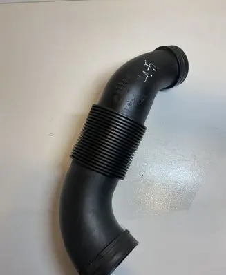 Audi Q7 4L Air intake hose/pipe 7L6129627F