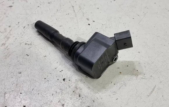 Audi Q3 8U High voltage ignition coil 04E905110E 77300006 625F1H604