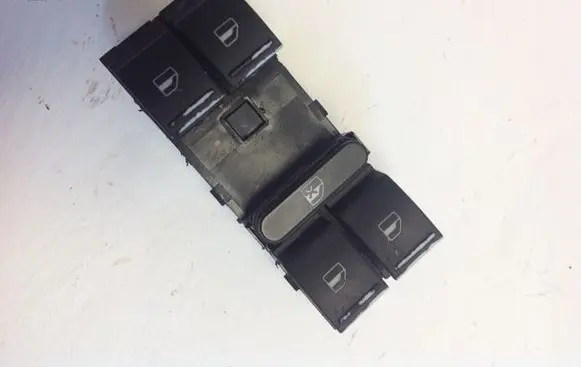 Volkswagen Golf V Electric window control switch 1K4959857