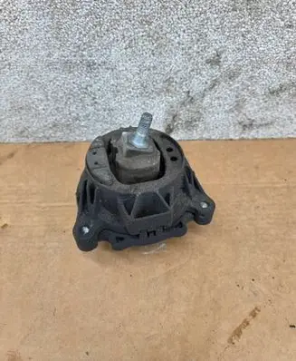 BMW 1 F20 F21 Engine mount bracket 6787659