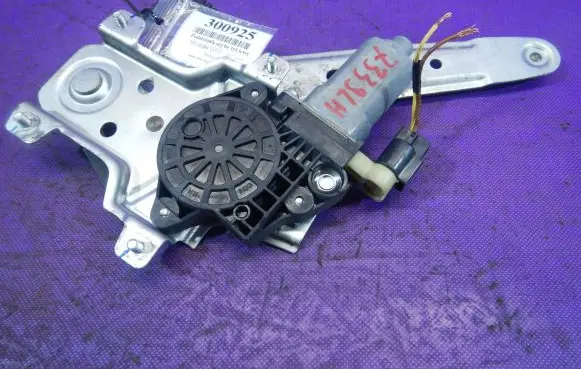 Hyundai i10 Rear door window regulator with motor 83401-0X010