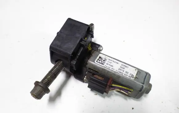 BMW 4 F32 F33 Seat adjustment motor P1119890302 93501 20140224