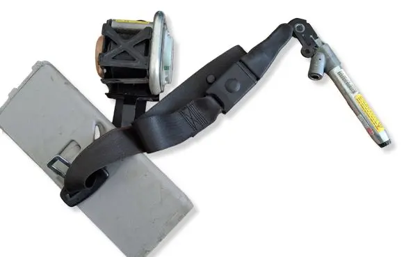 Opel Insignia A Front seatbelt 306302299P10 5056C69144 5010C611S3
