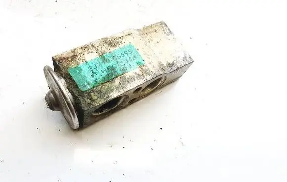 Opel Vectra B Air conditioning (A/C) expansion valve 2j71065595