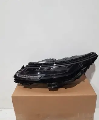 Land Rover Range Rover Evoque L551 Headlight/headlamp R8D213W030