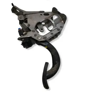 Infiniti G37 Brake pedal 2133