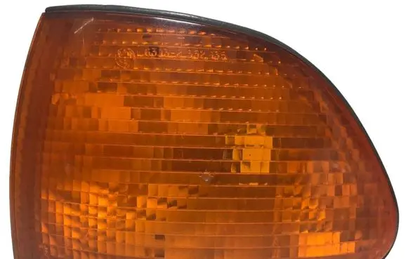 BMW 7 E38 Front indicator light 63138352135 8352135