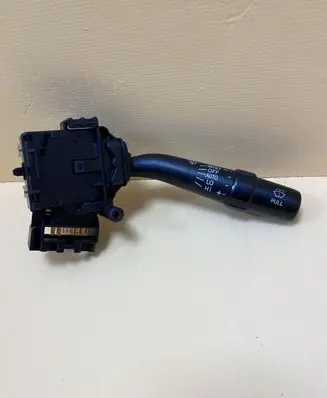 Toyota Avensis T220 Wiper control stalk 173654