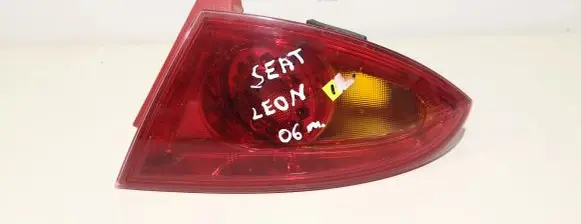 Seat Leon (1M) Rear/tail lights 1P0945096B