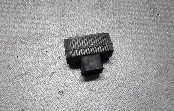 Opel Sintra Glow plug pre-heat relay 90508974