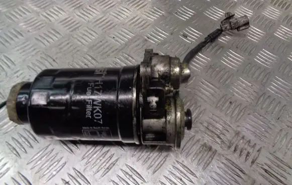 Subaru Legacy Fuel filter housing 