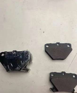 BMW 5 F10 F11 Brake pads (front) 90R02A01290 101820189