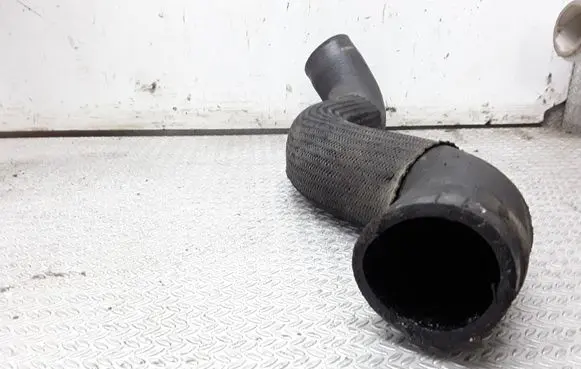 Mazda 5 Intercooler hose/pipe