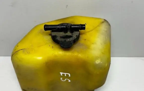 Lexus ES 250 - 300 - 330 Coolant expansion tank/reservoir
