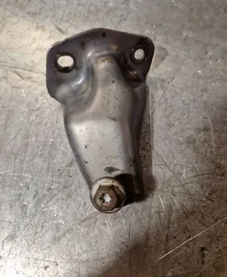 Nissan NV300 EGR valve cooler bracket 144439707RA 4916