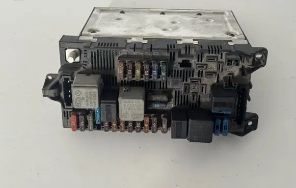 Mercedes-Benz E W211 SAM control unit 2115453901