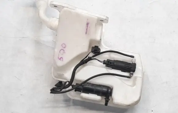 Windshield washer fluid reservoir/tank