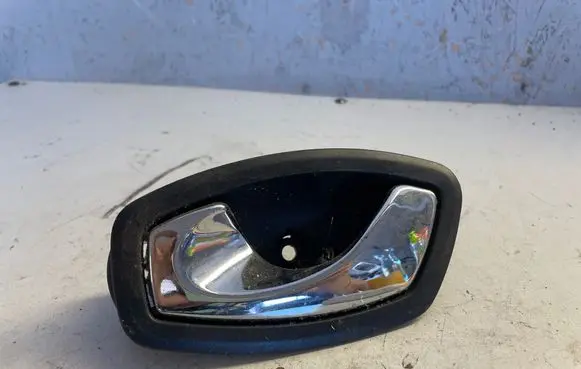 Renault Megane III Front door interior handle 826730001R