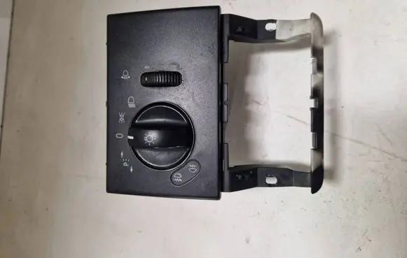 Light switch
