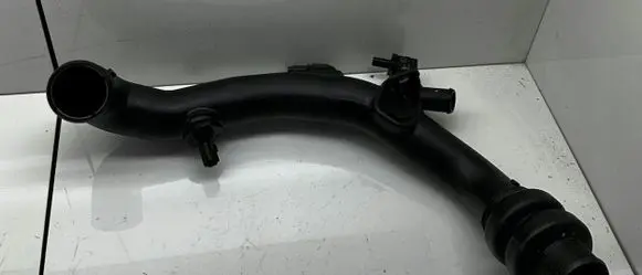 Ford Kuga II Intercooler hose/pipe DS7A9F479CB