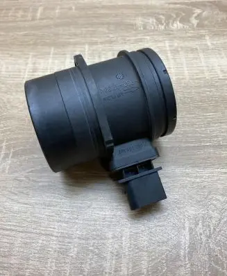 BMW 1 E81 E87 Mass air flow meter 7788743 0281002567