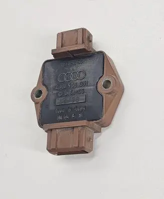 Audi A4 S4 B5 8D Ignition amplifier control unit 4A0905351 1696