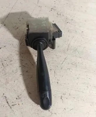 Toyota Yaris Wiper switch D99B 35205