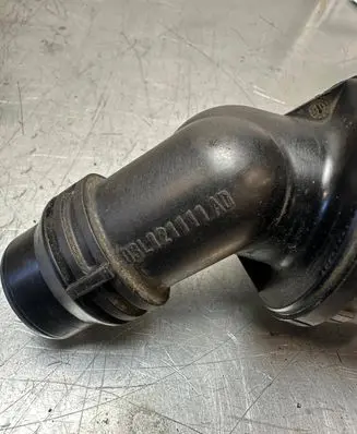 Audi A6 S6 C7 4G Thermostat/thermostat housing 03L121111AD