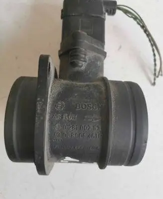 Volkswagen Touran I Mass air flow meter 0281002531