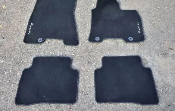 Hyundai Tucson TL Car floor mat set D7143ADE10