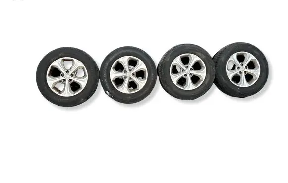 KIA Sorento R17 alloy rim 