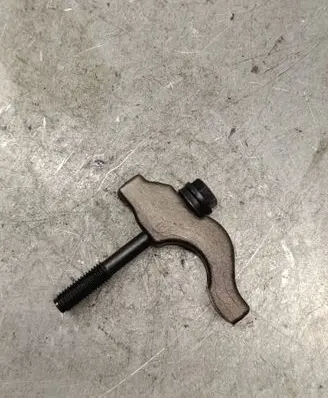Opel Astra J Fuel Injector clamp holder 