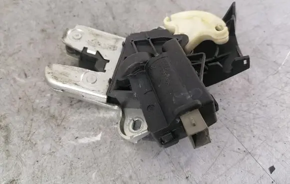 Audi A8 S8 D3 4E Tailgate/trunk/boot lock/catch/latch 4F5827505D
