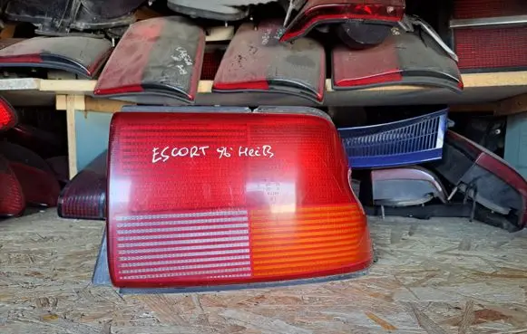 Ford Escort Rear/tail lights 93AG13A602 93AG13N004AA