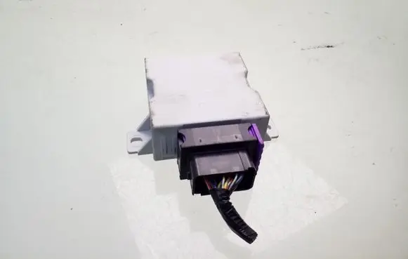 Toyota Avensis T250 Window wiper relay 150696