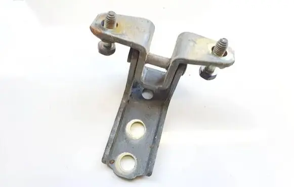 Mitsubishi Grandis Front door upper hinge