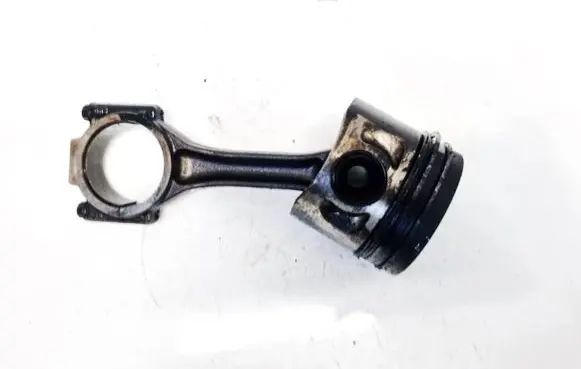 Volkswagen PASSAT B6 Piston with connecting rod