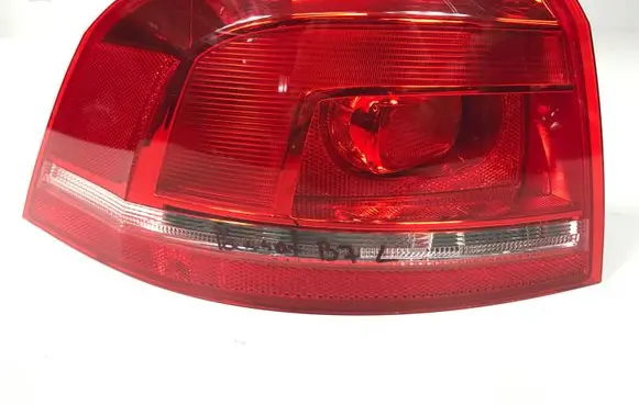 Volkswagen PASSAT B7 USA Rear/tail lights 605121