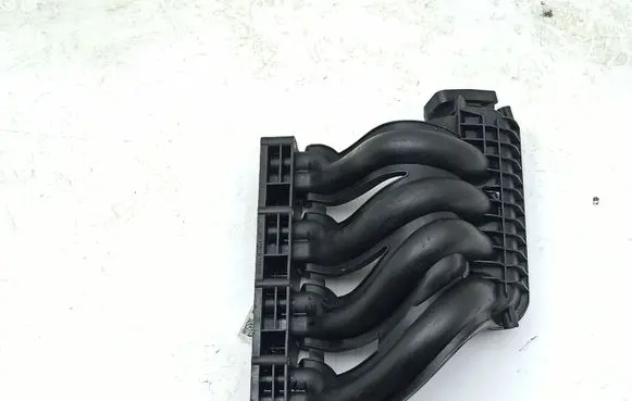 Mercedes-Benz C W203 Intake manifold A61109037