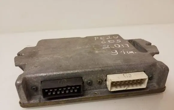 Peugeot 605 Engine control unit/module 9608383180 1740007013
